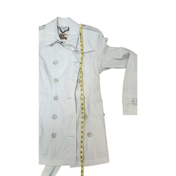 Burberry Coat - Sandringham Short Trench Size 8 - Picture 15 of 16